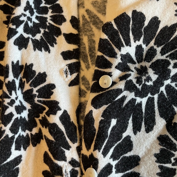 Carol Little Sweater - Picture 3 of 3